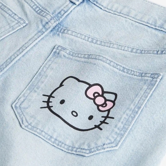 Sanrio Hello Kitty H&M Teen Girl US 12 Loose Fit Wide Leg Cargo Jeans Denim - Picture 2 of 16
